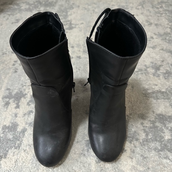 Heeled Boot - Picture 5 of 5